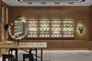 thiết kế thi công showroom mỹ phẩm thuần chay