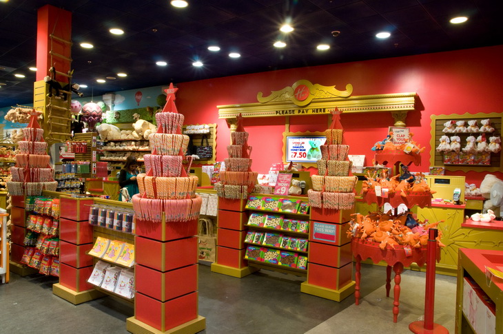 Dự án thi công nội thất showroom Mr Đông - không gian (1)