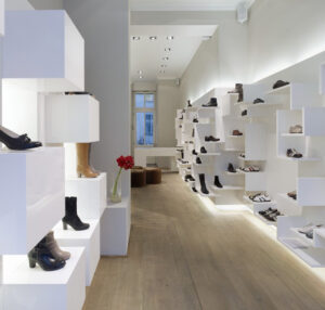 thiết kế thi công showroom giày dép diện tích nhỏ