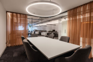 thiết kế thi công văn phòng công nghệ cao