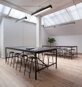 thiết kế thi công văn phòng bằng vật liệu tái chế