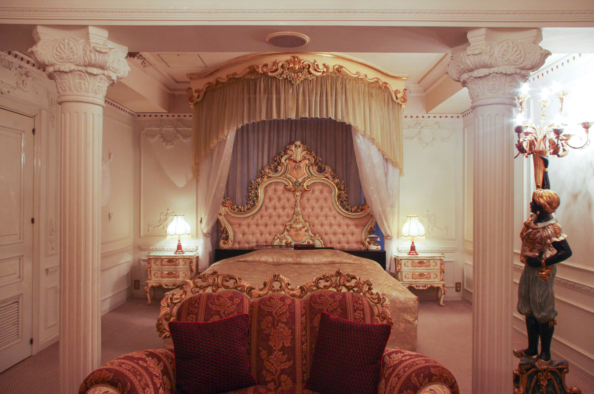 Dự án thi công nội thất khách sạn tình yêu - phòng ngủ