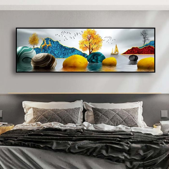 Một bức tranh treo tường hay ảnh nghệ thuật là vừa đủ kích thích sự sáng tạo, vừa giúp cho không gian tường không bị quá trống trong phòng ngủ